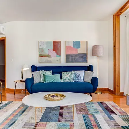Baixa Beautiful And Luminous 3 Bdr Flat Apartment