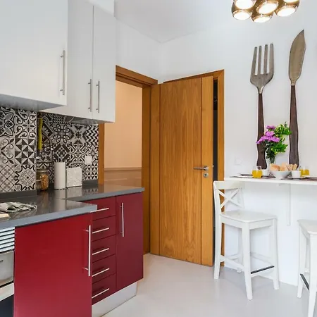 Baixa Beautiful And Luminous 3 Bdr Flat * 리스본