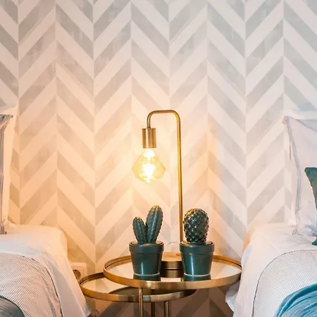 Baixa Beautiful And Luminous 3 Bdr Flat 리스본